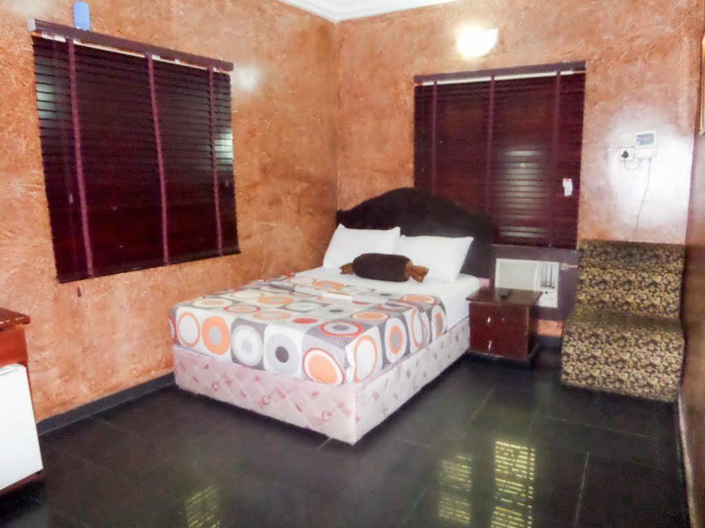 Suit Las Caracas Лагос Екстериор снимка